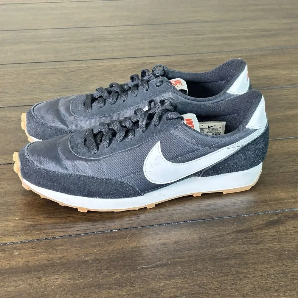 Nike daybreak black